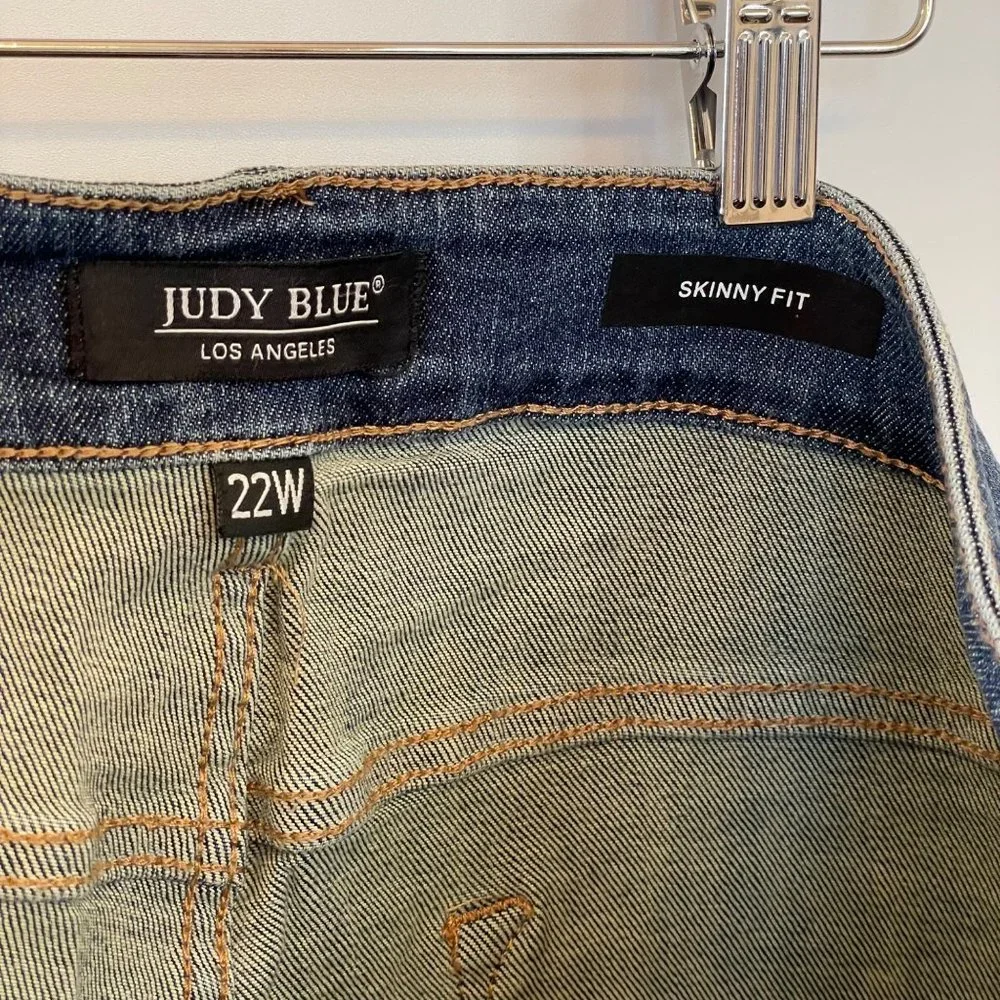 NWT Judy Blue Los Angeles Womens 22W Mid Rise Distressed Skinny Jeans JB88177 - Picture 10 of 16